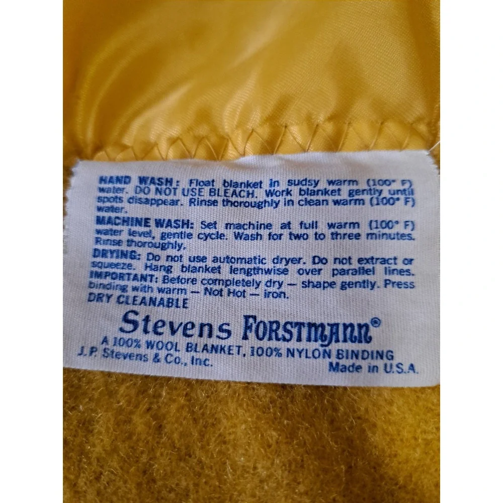 VTG Stevens Forstmann Yellow 100% Wool Blanket  Twin size 74 X 68